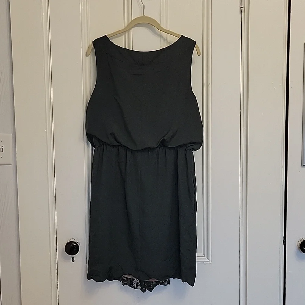 Dress - Picture 2 of 3